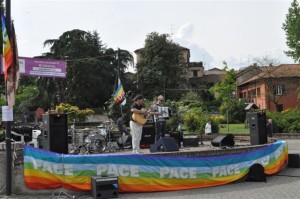 Musica in piazza Mercato per il 25 Aprile con i Damatrà