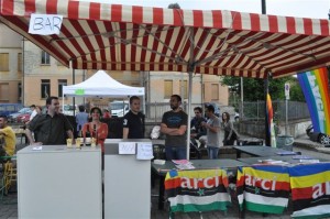 Le associazioni in piazza Mercato per il 25 Aprile