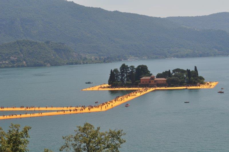 La passerella verso l'isoletta di S.Paolo