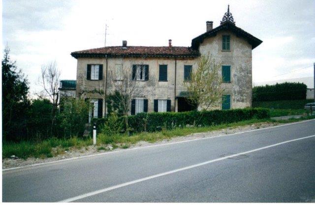  La vecchia Cascina Campagnola vista dall'esterno